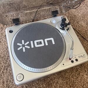 Silver Ion Audio TTUSB10 USB Output Turntable Belt Drive 33 45 RPM W/ Dust Cover